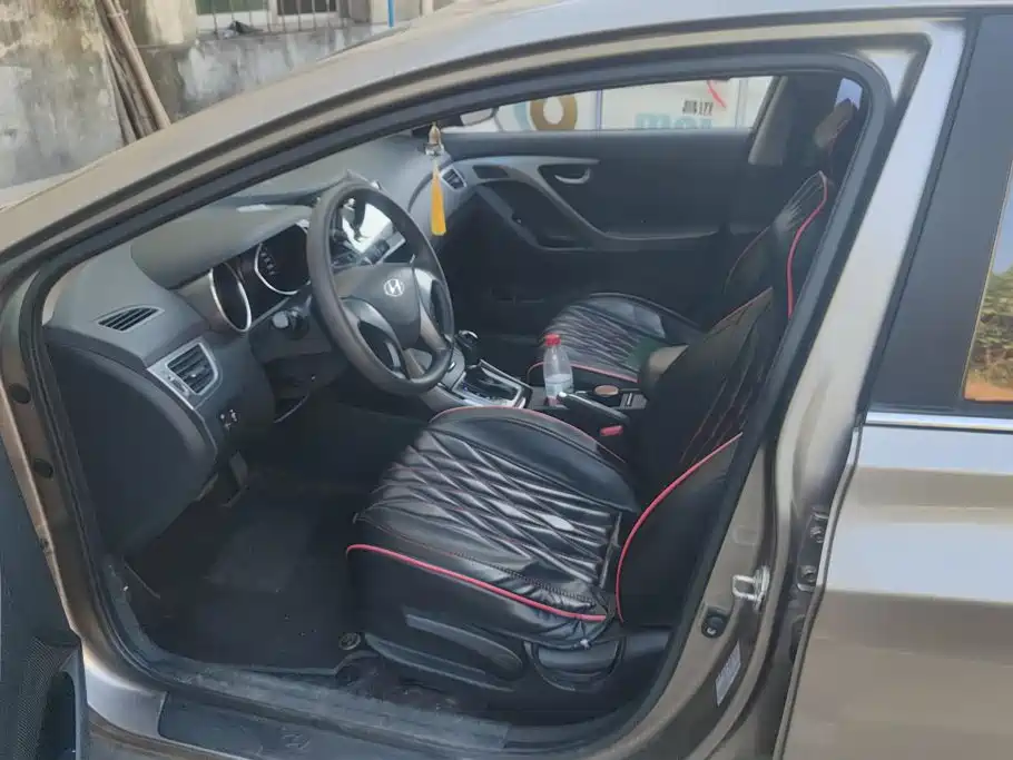 Hyundai Elantra Langdong — миниатюра 9
