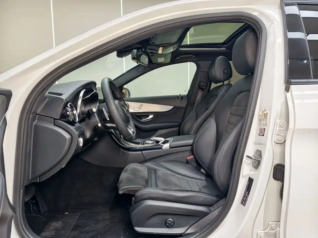Mercedes-Benz C-Class — миниатюра 7