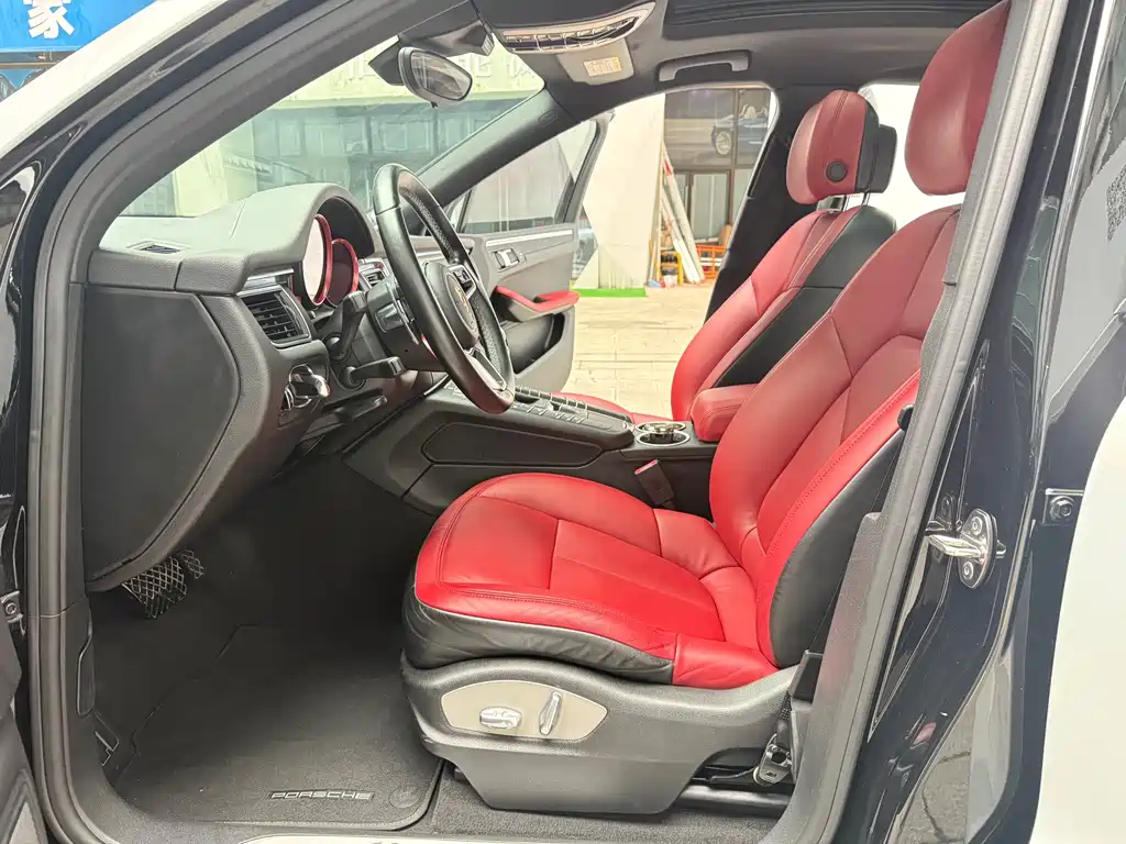 Porsche Macan — миниатюра 9