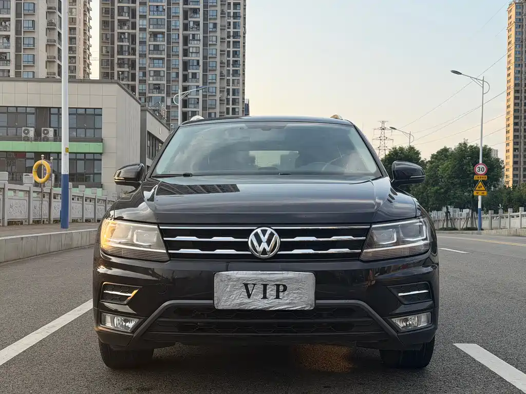 Volkswagen Tiguan L — миниатюра 2