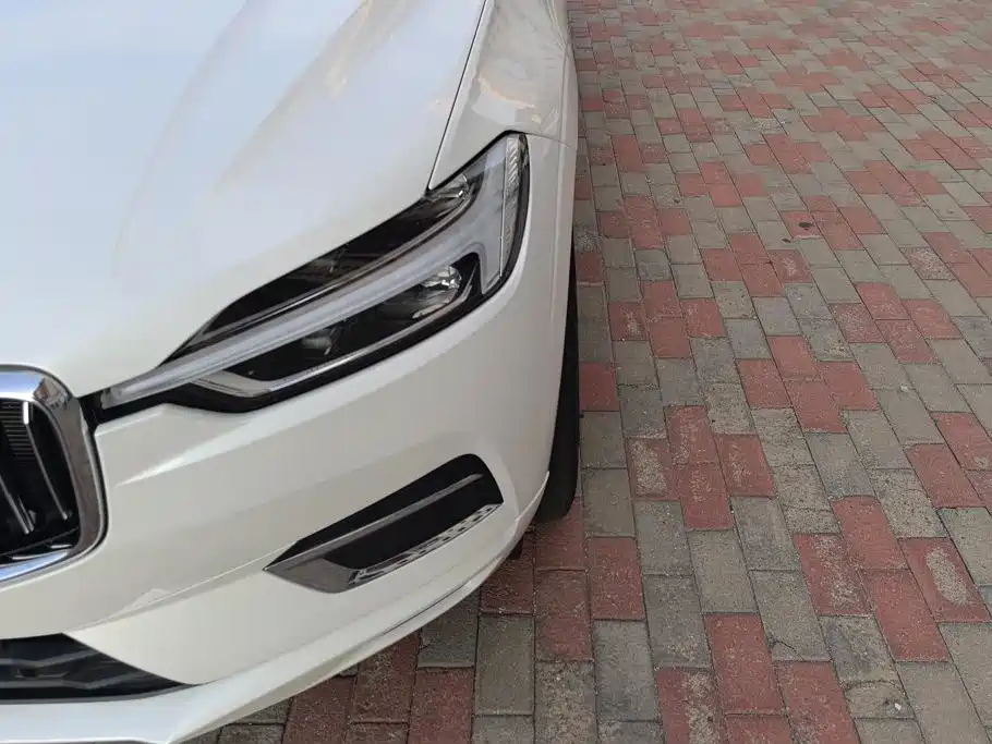 Volvo XC60 — миниатюра 5