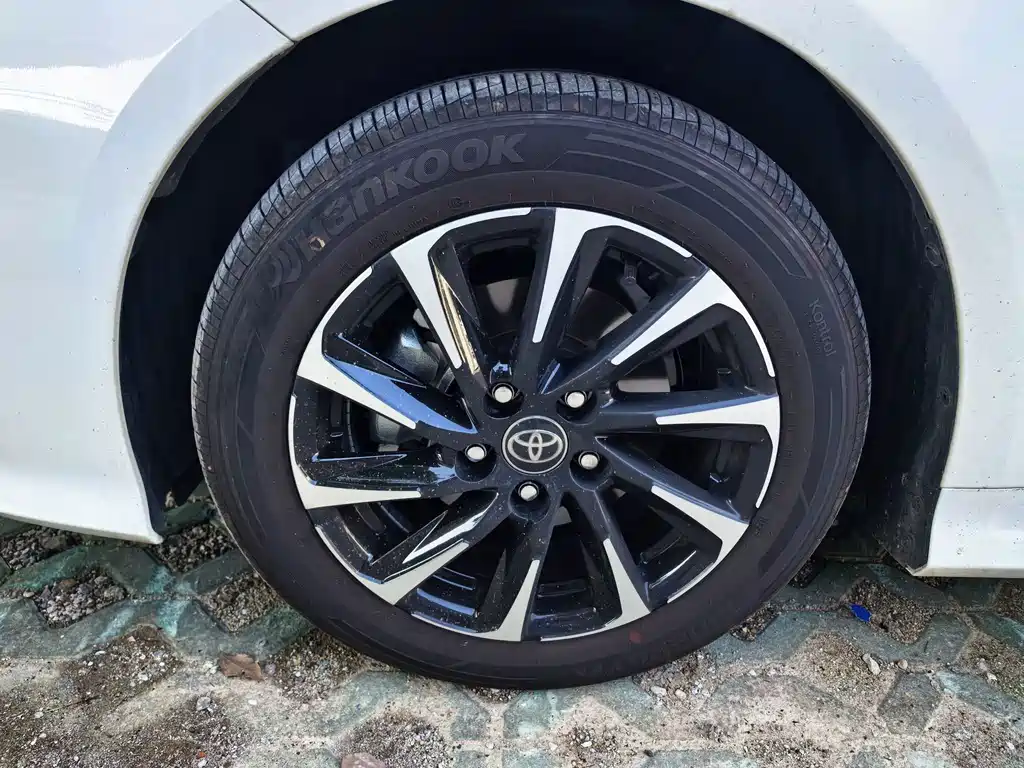 Toyota Corolla — миниатюра 5