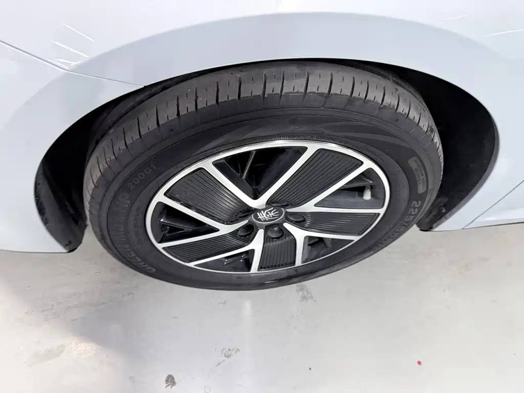 BYD Qin L — миниатюра 4