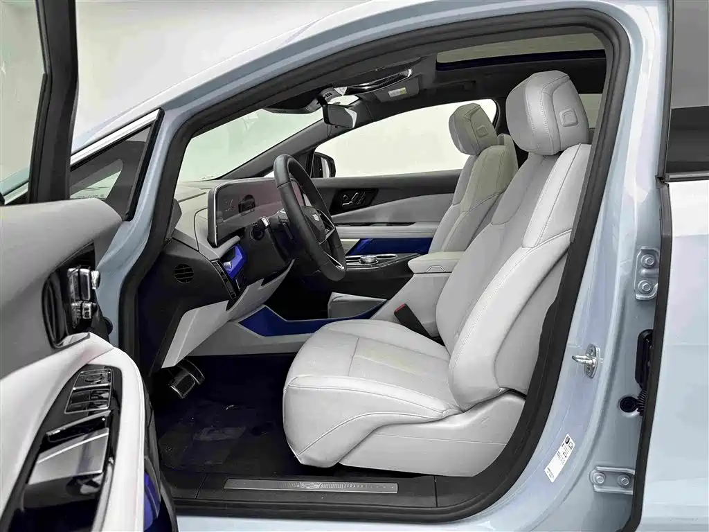 Cadillac IQ — миниатюра 16