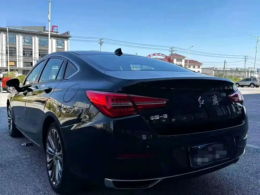 Hongqi Hongqi H5 — миниатюра 7