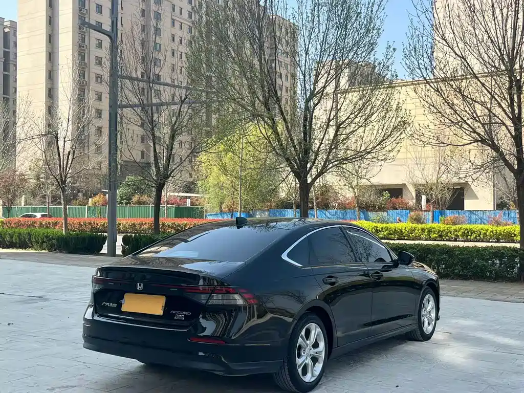 Honda Accord — миниатюра 9