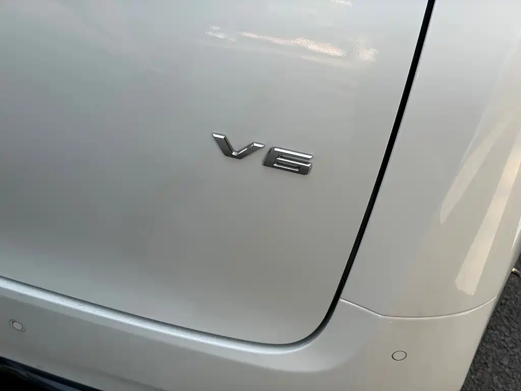 Toyota Alphard — миниатюра 13
