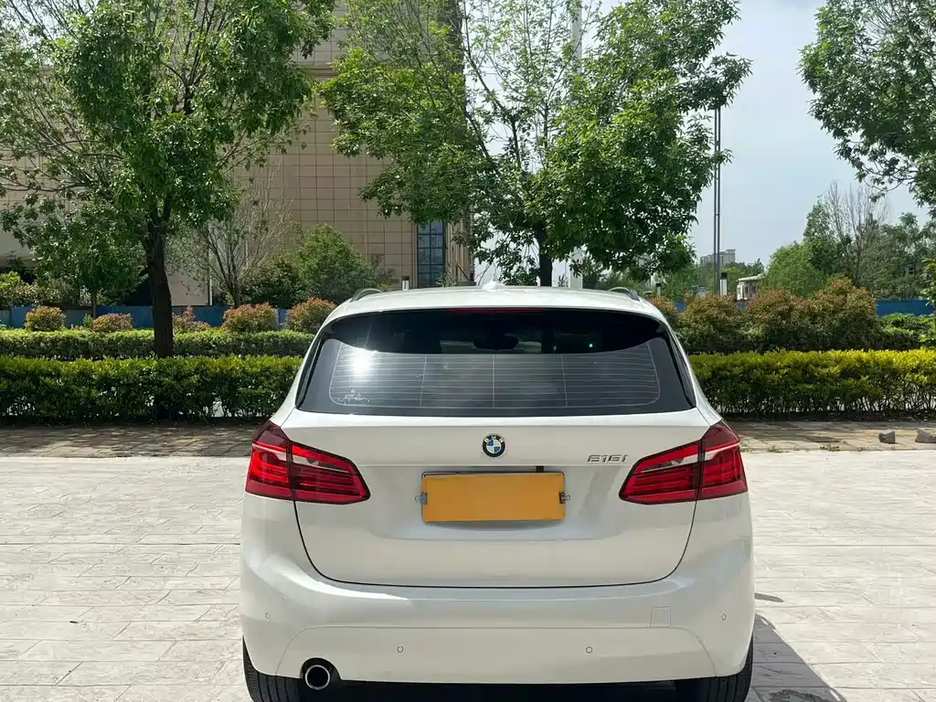 BMW 2 Series Active Tourer — миниатюра 8