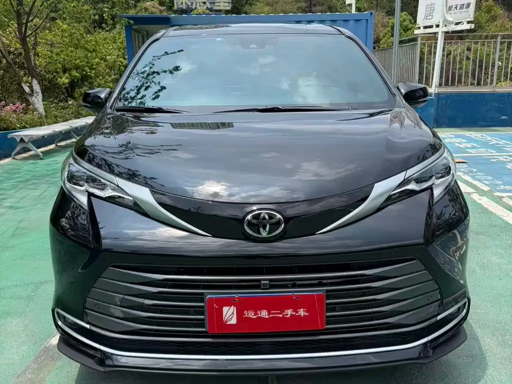 Toyota Sienna 2024