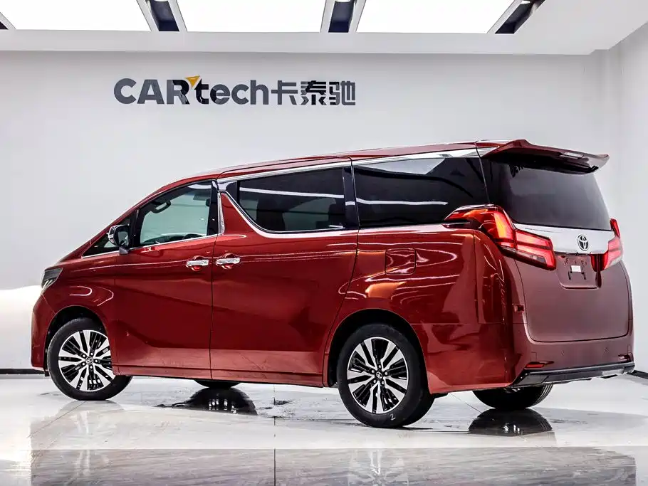 Toyota Alphard — миниатюра 4