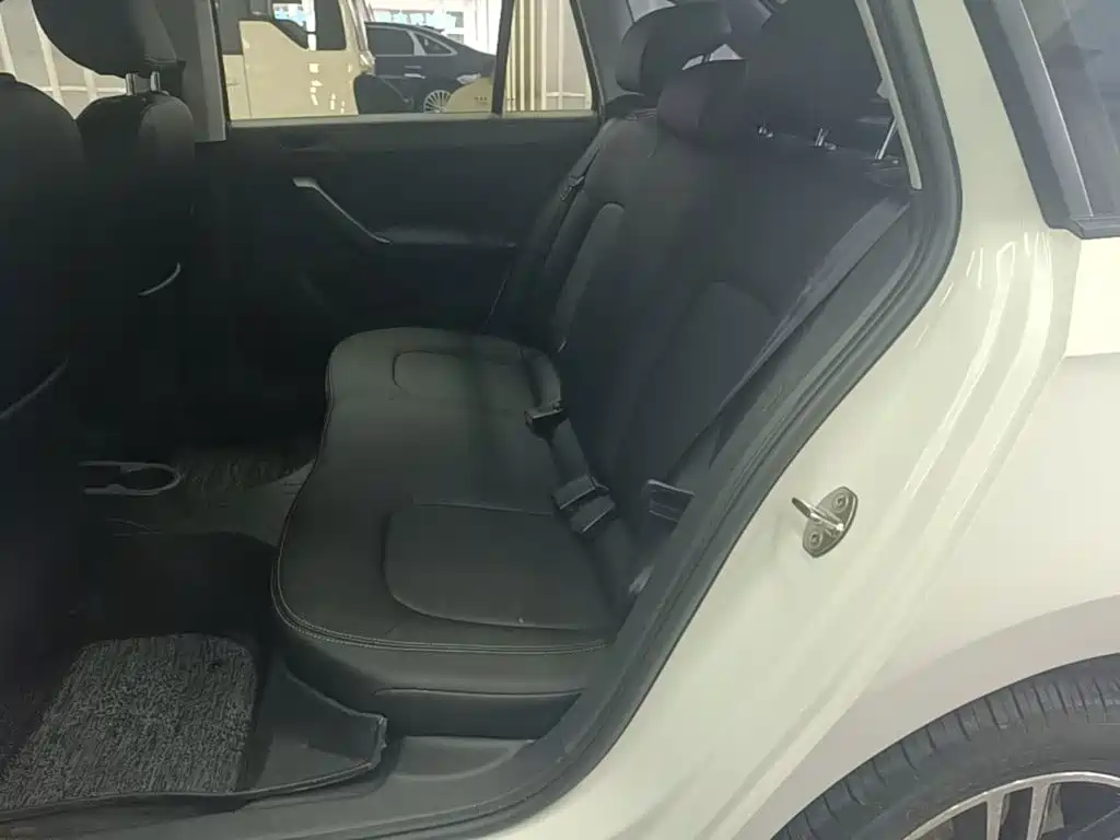 Skoda Rapid Spaceback — миниатюра 17