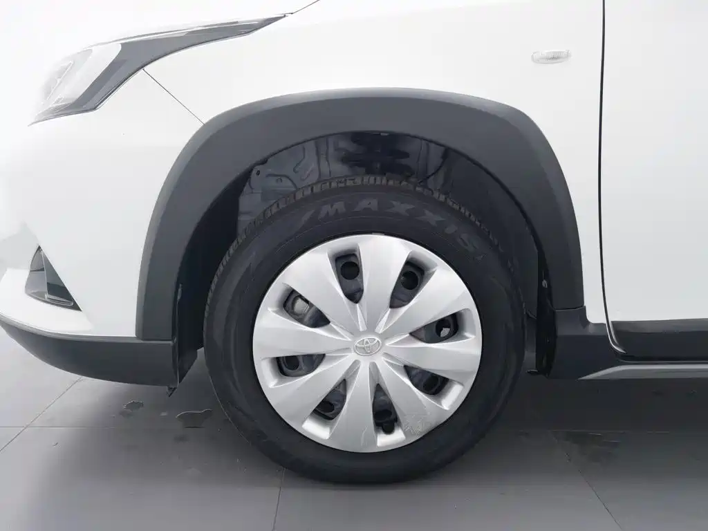 Toyota Yaris L — миниатюра 17