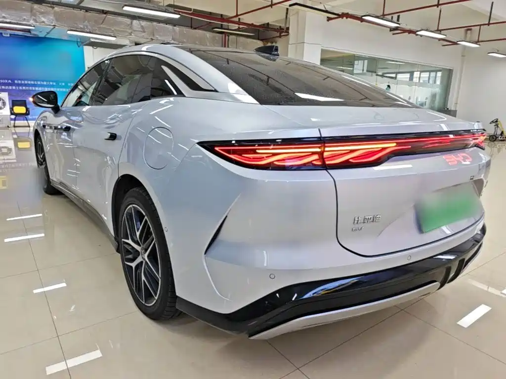 BYD Han L — миниатюра 5