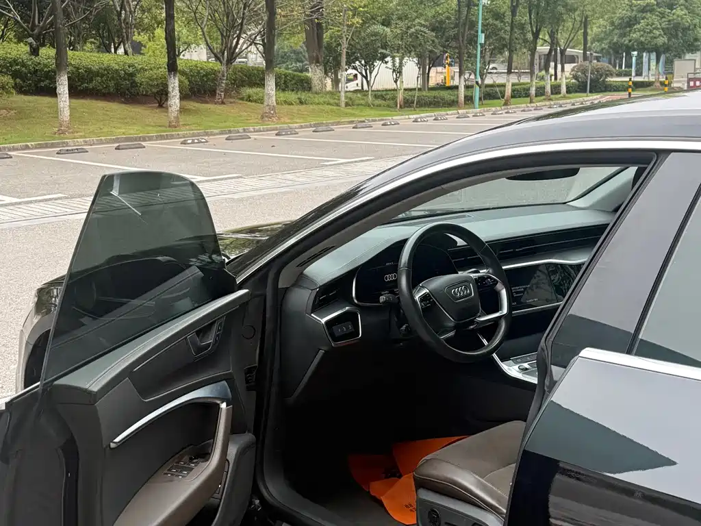 Audi A7L — миниатюра 6