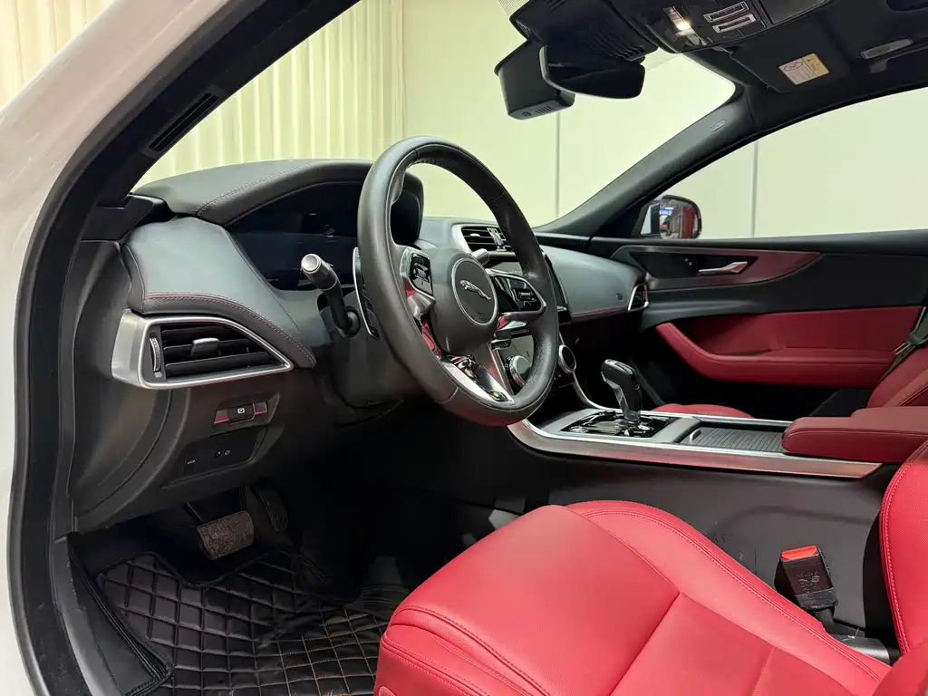 Jaguar XEL — миниатюра 13