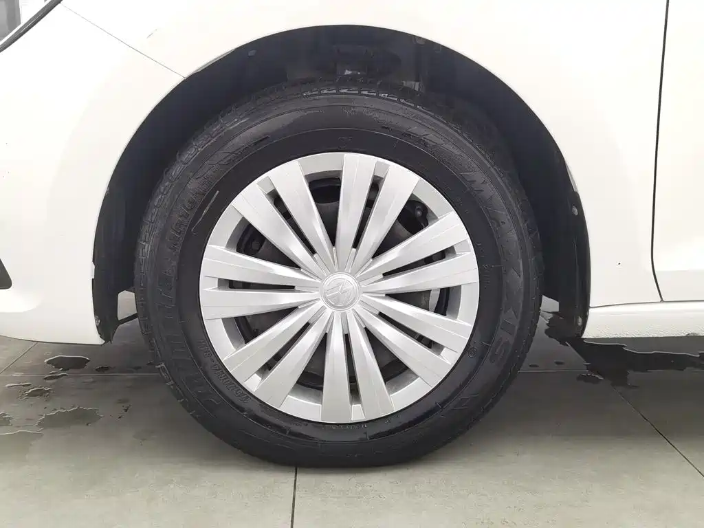 Volkswagen Santana — миниатюра 17