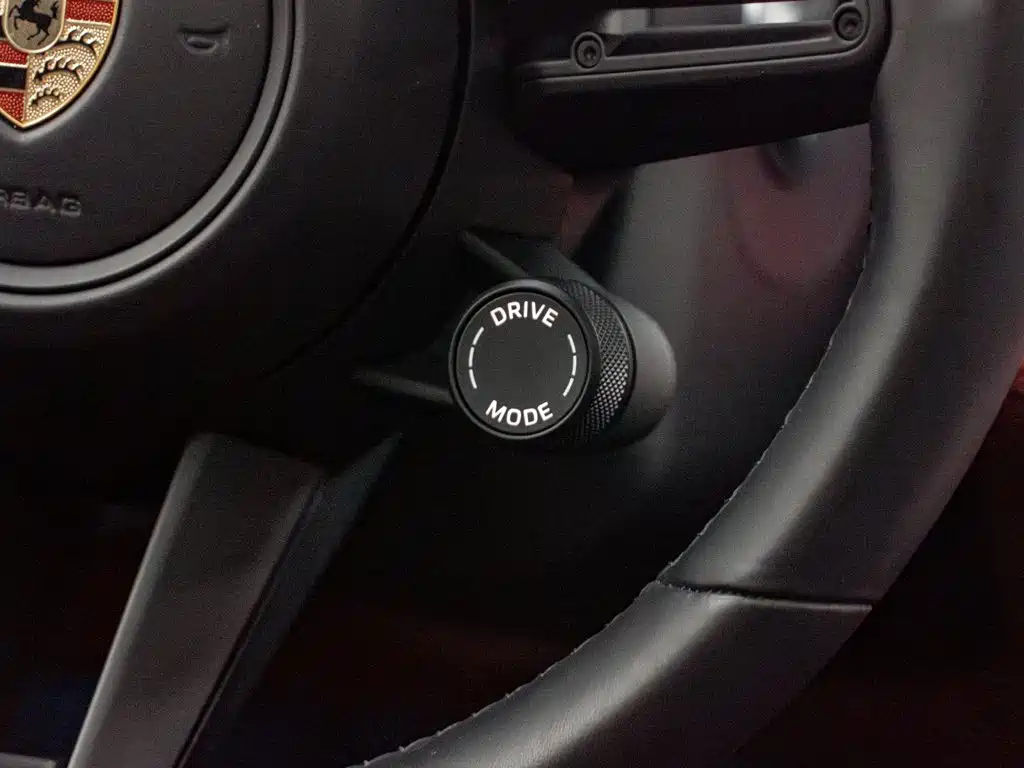 Porsche Taycan — миниатюра 20
