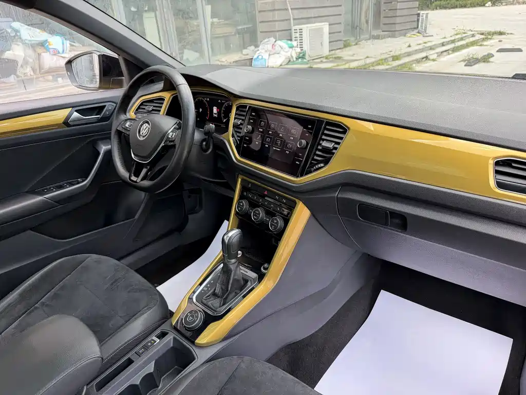 Volkswagen T-Roc — миниатюра 7
