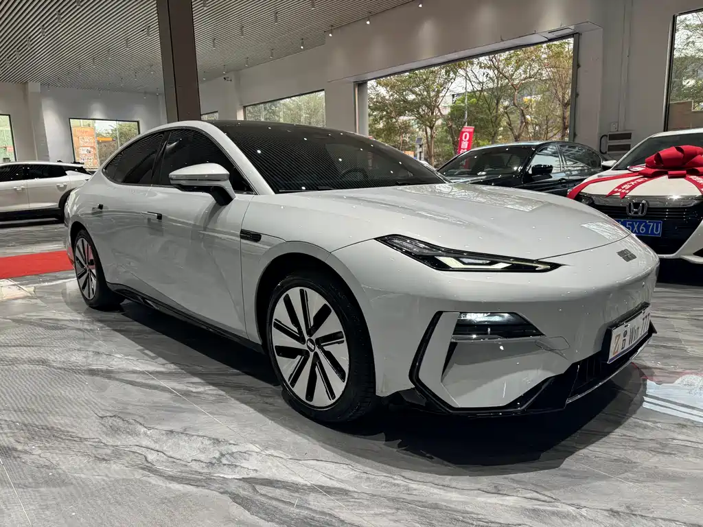 GEELY GALAXY GALAXY E8