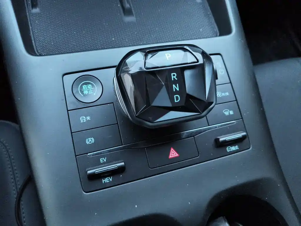 BYD Qin PLUS — миниатюра 10