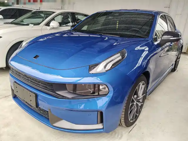 2019 Lynk & Co 03