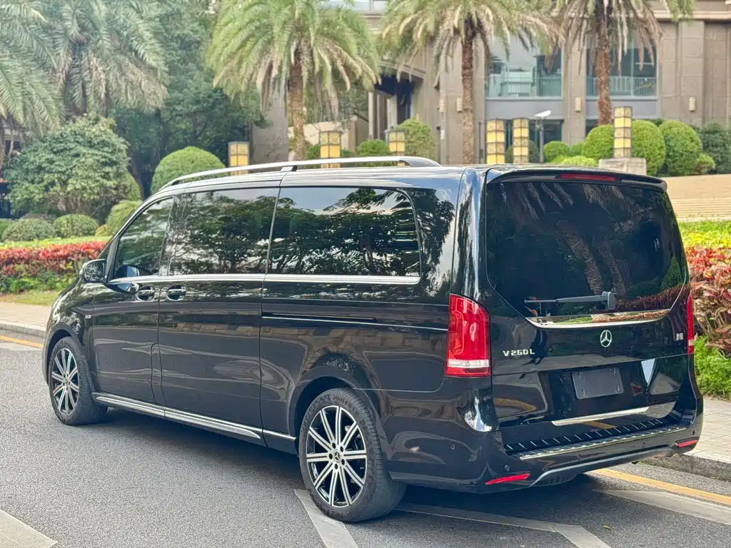 MERCEDES-BENZ V CLASS