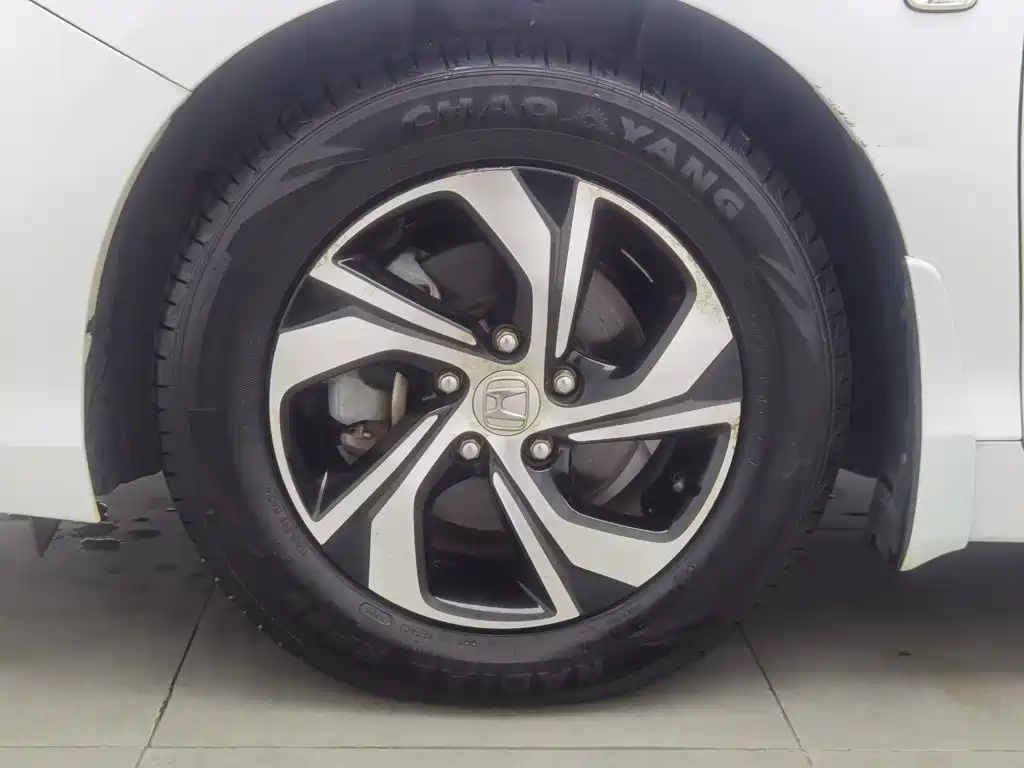 Honda Accord — миниатюра 17