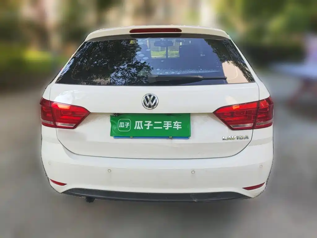 Volkswagen Gran Lavida 2015 1.6L AT