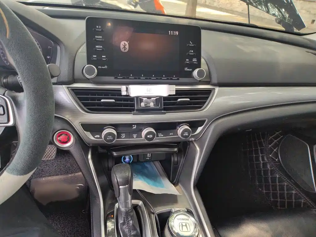 Honda Accord 2018 260TURBO Luxury V