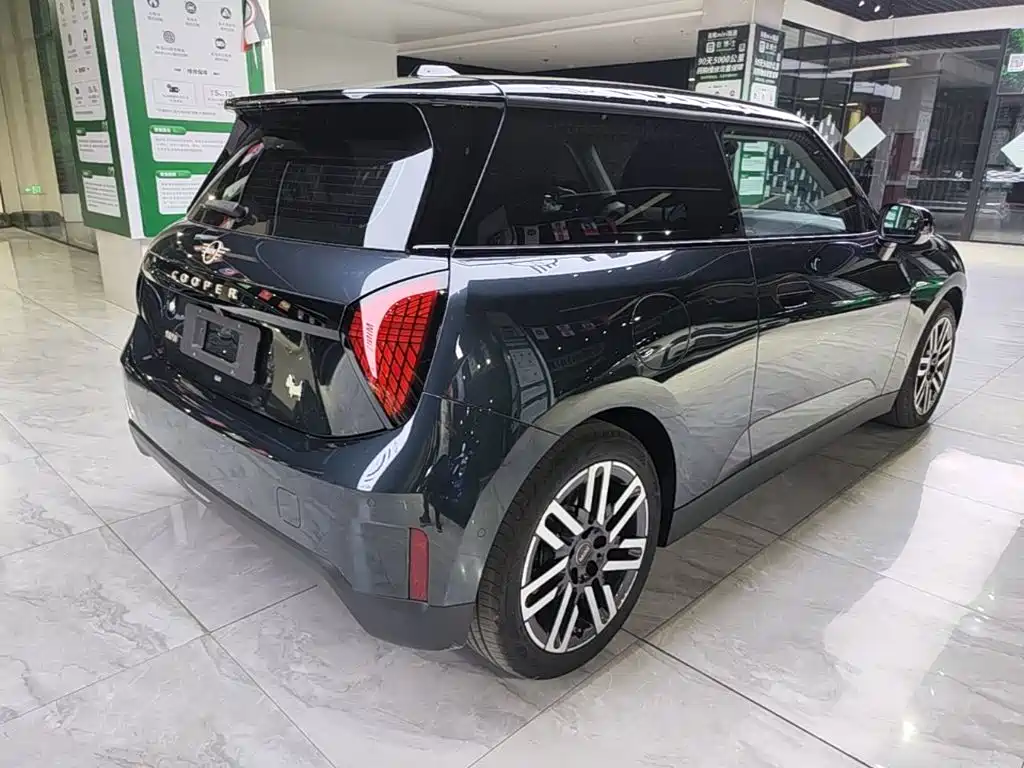 MINI MINI COOPER EV — миниатюра 7