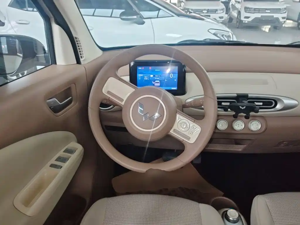 Wuling MINIEV — миниатюра 11