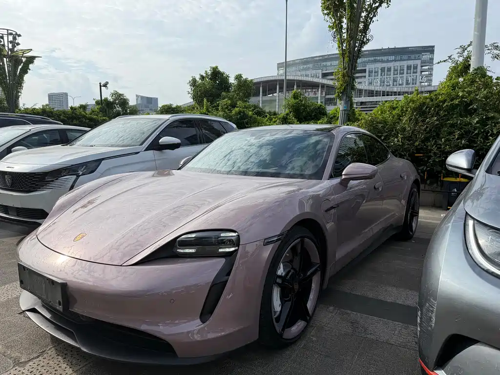 Porsche Taycan