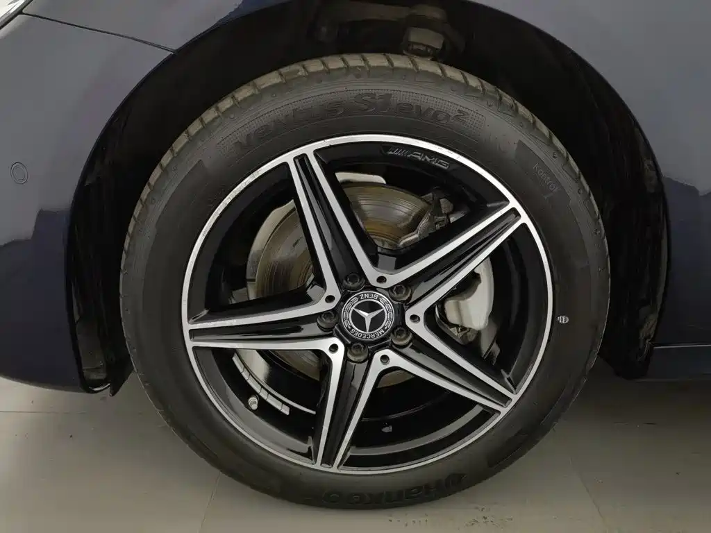 Mercedes-Benz E-Class (Import) — миниатюра 17