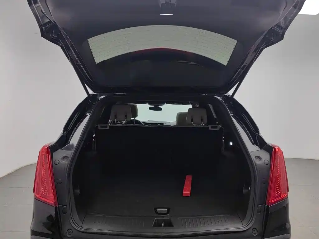 Cadillac XT5 — миниатюра 16