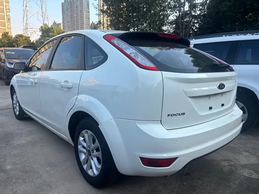 Ford Focus — миниатюра 6