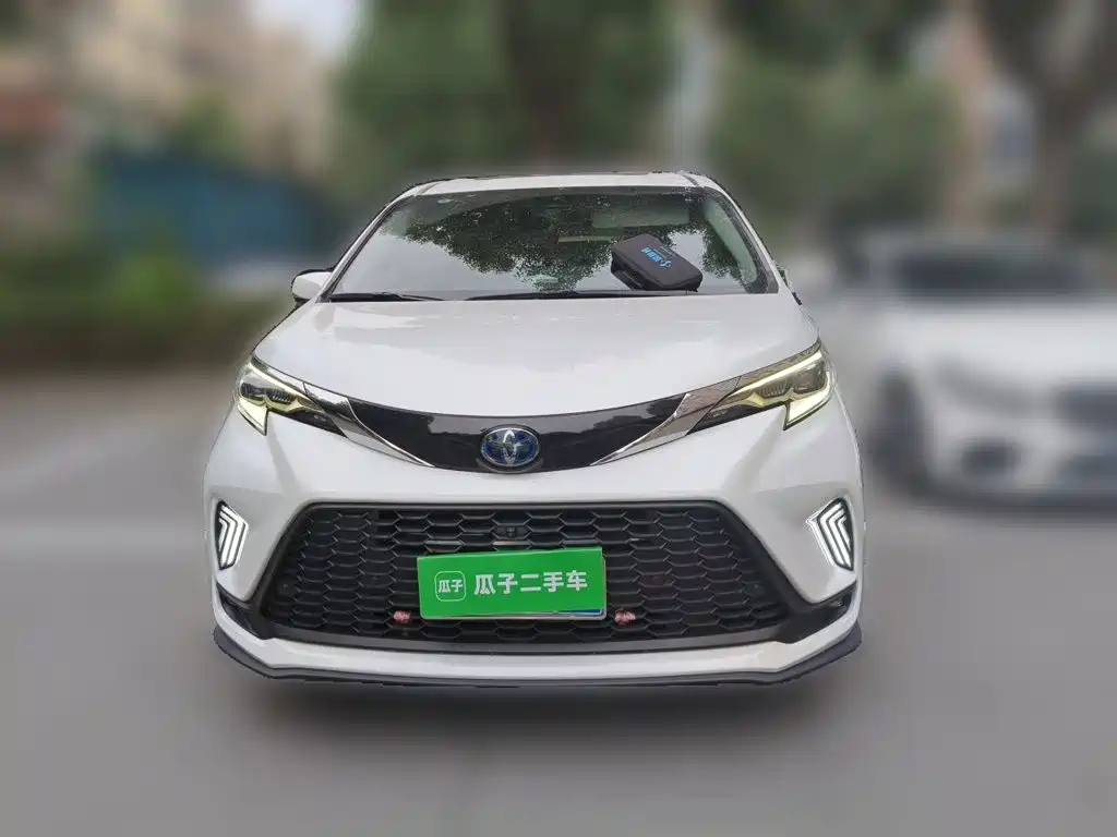 Toyota Granvia — миниатюра 23