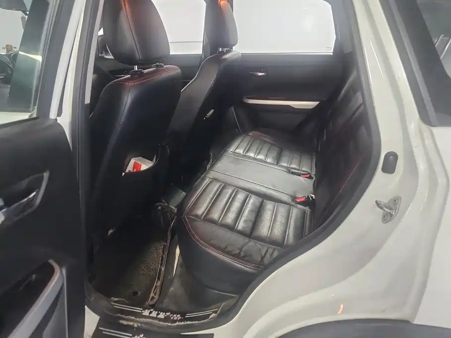 Suzuki Vitara — миниатюра 11