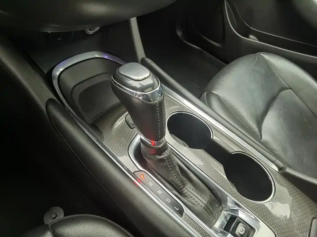Chevrolet Malibu XL — миниатюра 13