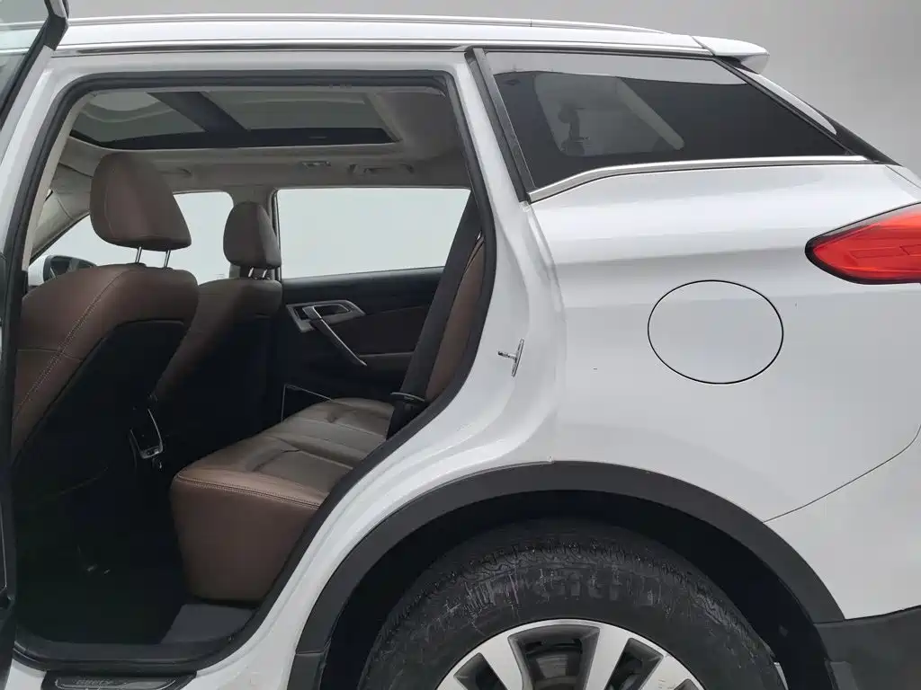 Geely Boyue — миниатюра 15
