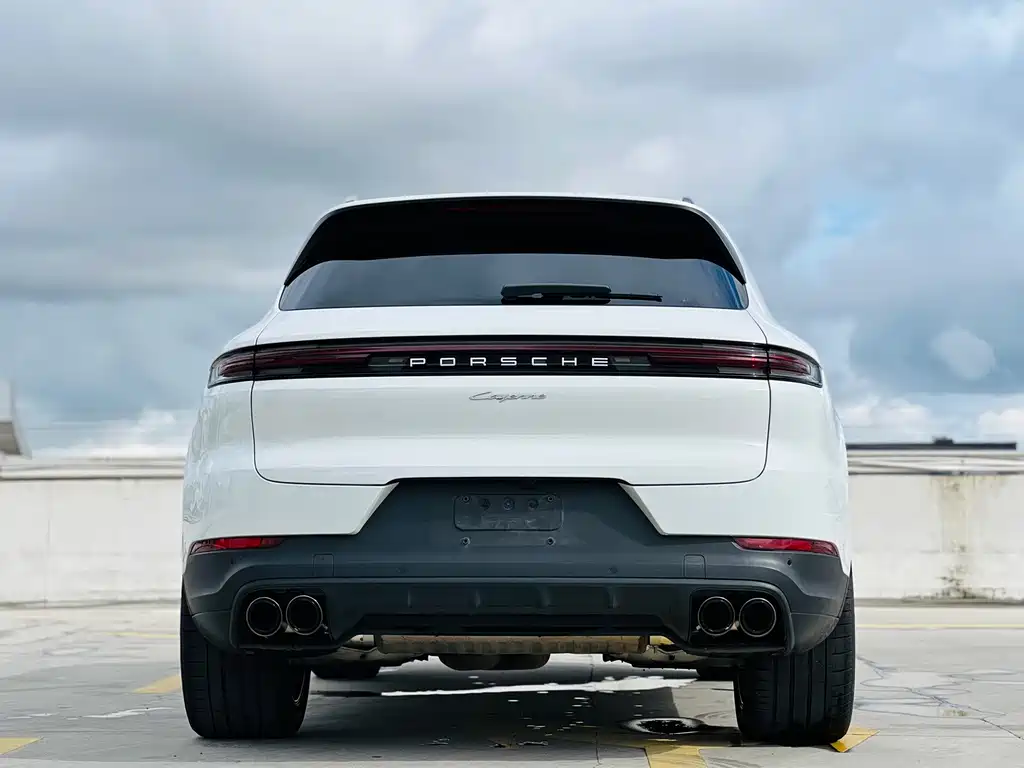 Porsche Cayenne — миниатюра 11