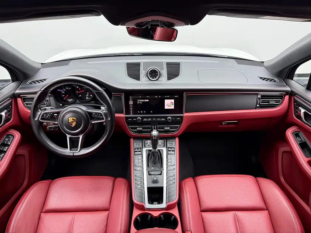 Porsche Macan — миниатюра 12