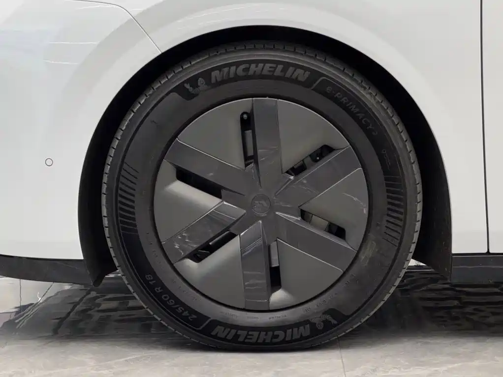 Li Auto Li MEGA — миниатюра 4