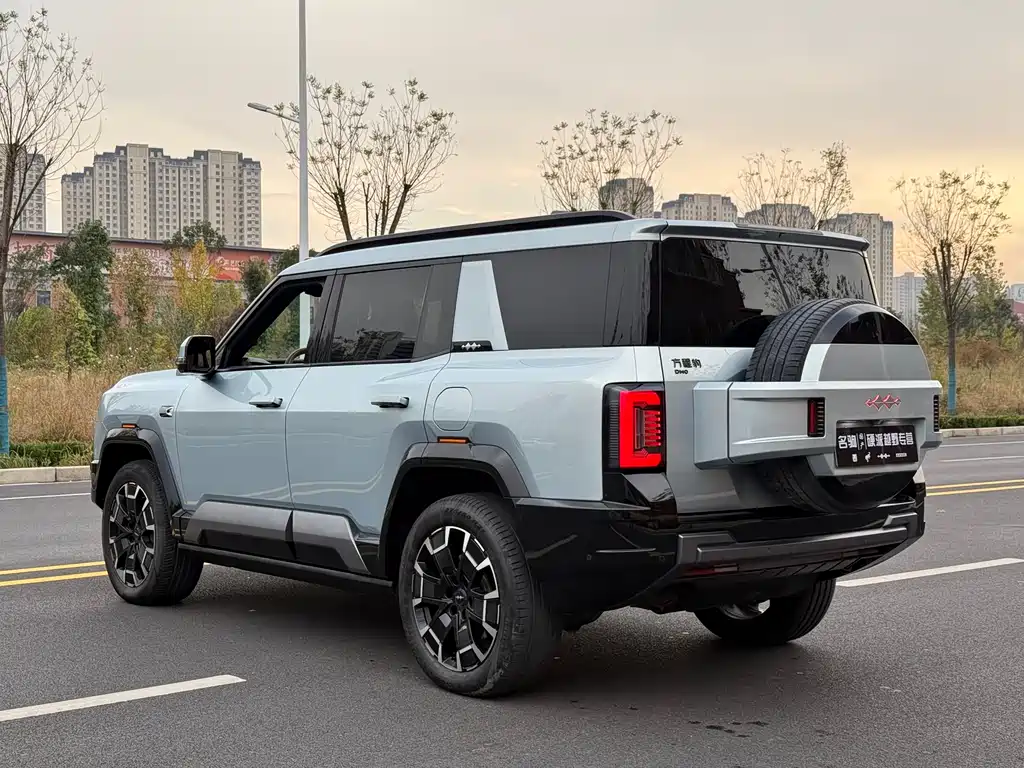Fangchengbao Leopard 8 8 2025 Flagship 7 мест
