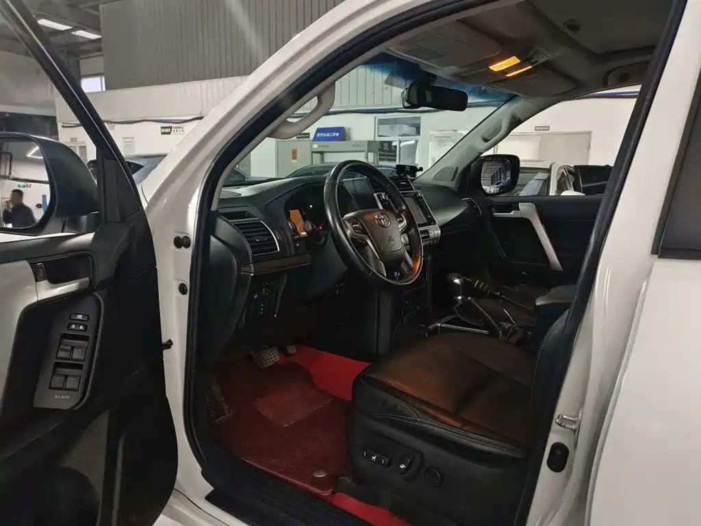 Toyota Prado — миниатюра 9