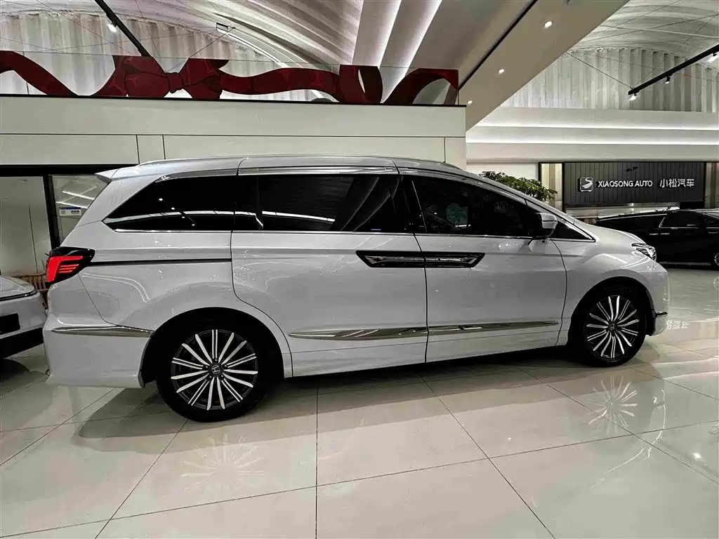 Honda Elysion — миниатюра 3