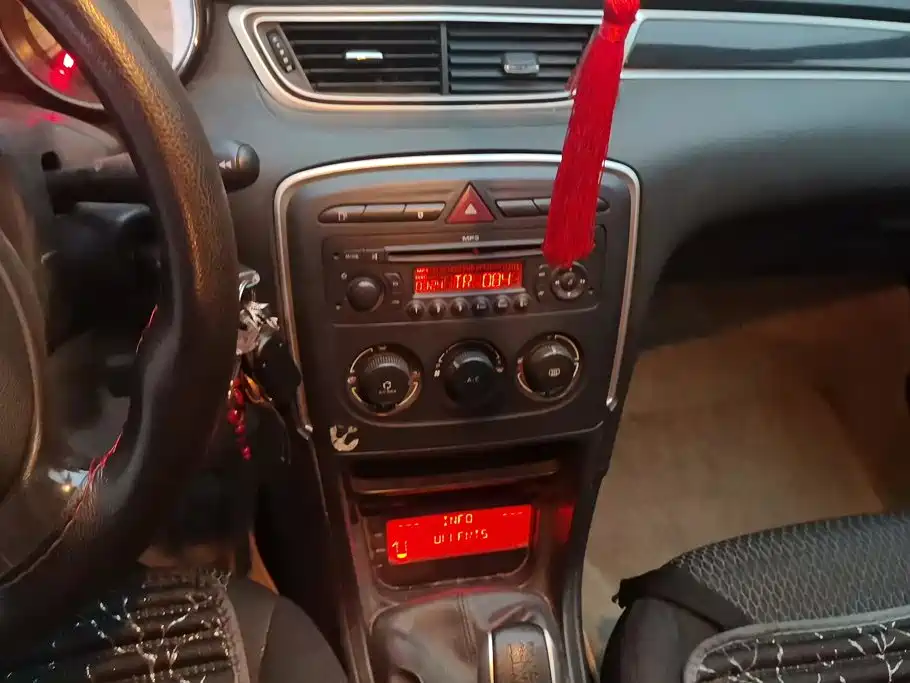 Peugeot 308 — миниатюра 16