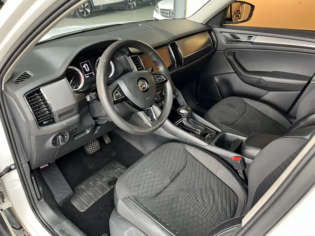Skoda Kodiaq 2018 TSI330 5 мест Comfort