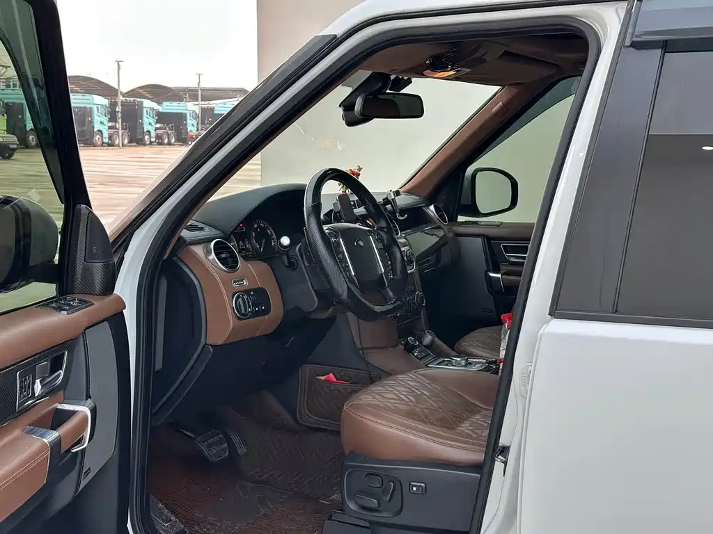 Land Rover Discovery 2015 3.0 SDV6 HSE
