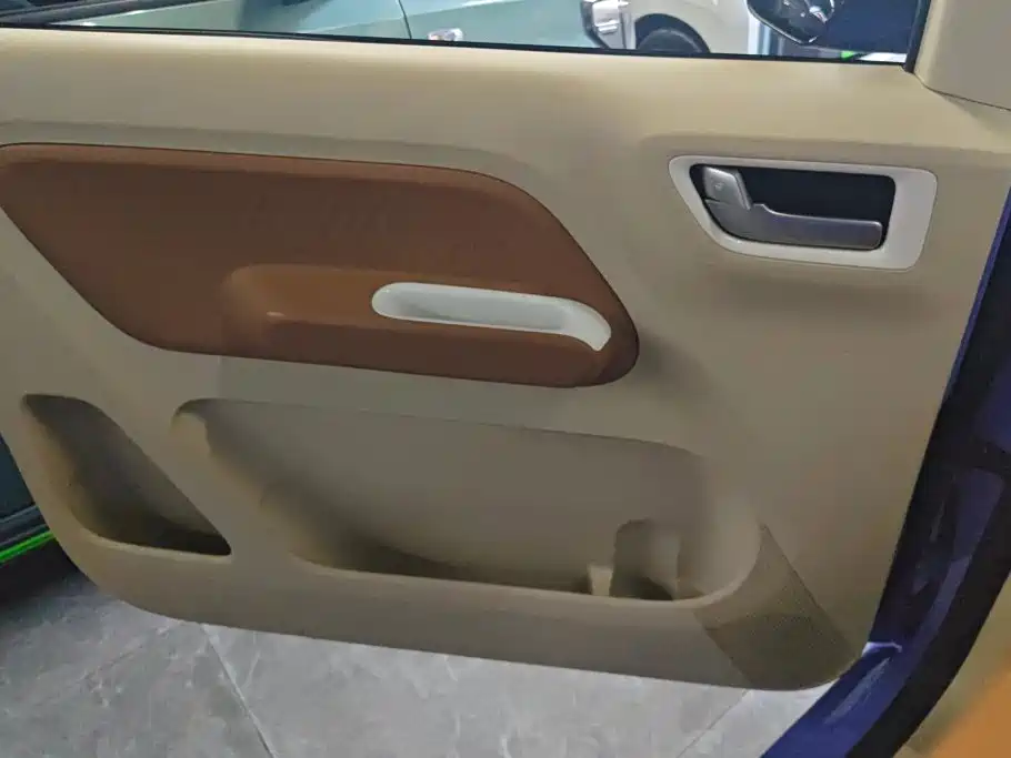 Wuling MINIEV — миниатюра 7