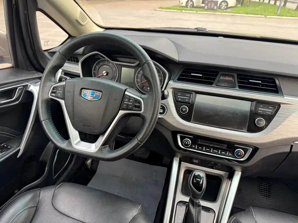 Geely Vision X3 — миниатюра 8